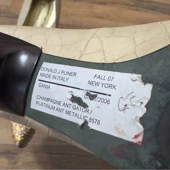 Donald J Pliner Champagne Gator Metallic Pointy Heels Size 6 M - Picture 14 of 16